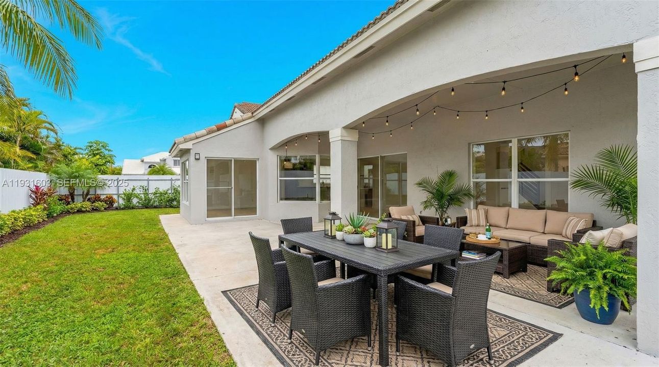 For Sale: $779,000 (4 beds, 2 baths, 2041 Square Feet)