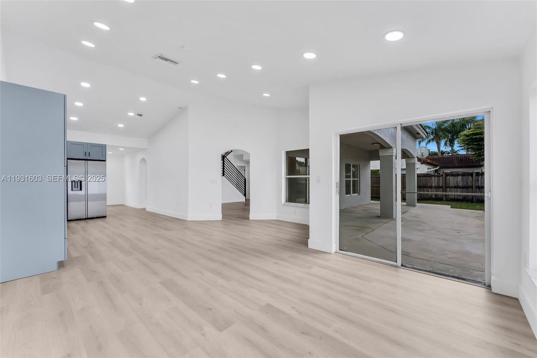 For Sale: $779,000 (4 beds, 2 baths, 2041 Square Feet)