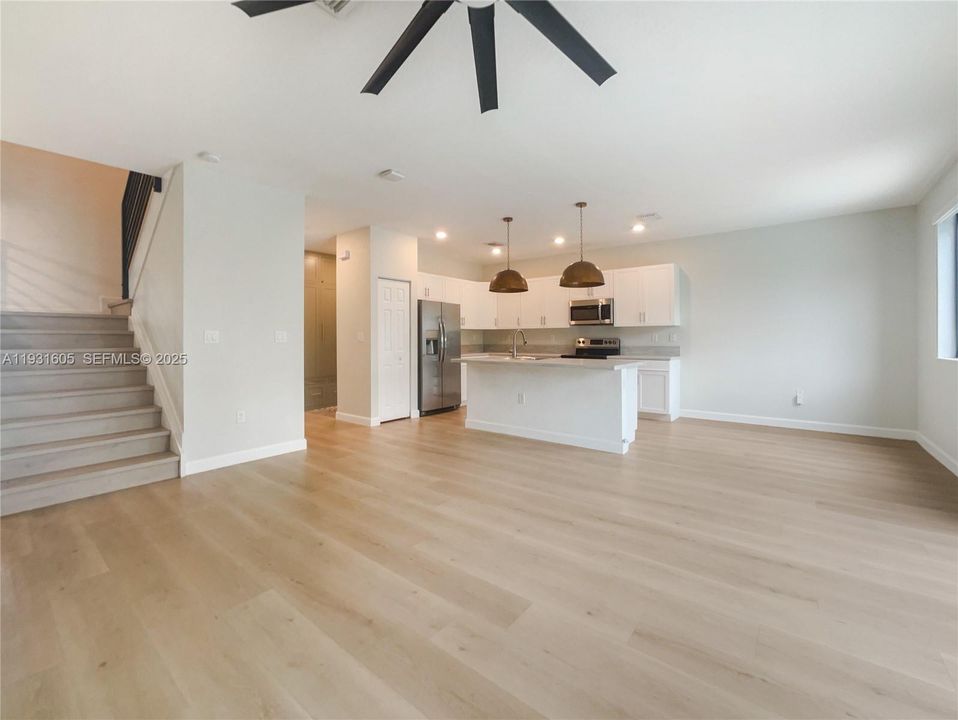 For Sale: $770,000 (4 beds, 3 baths, 2620 Square Feet)