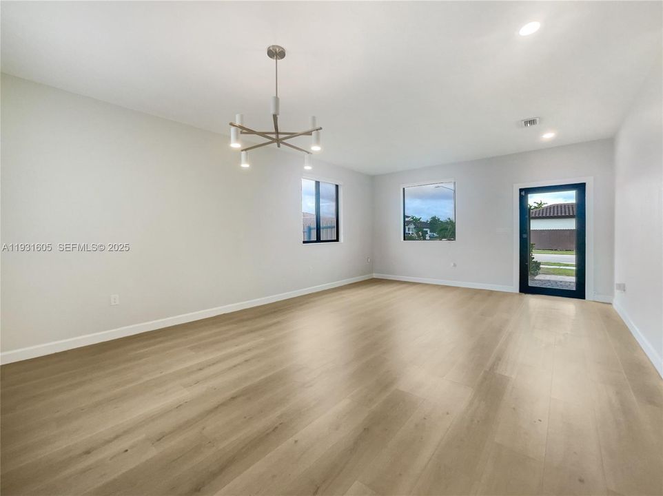 For Sale: $770,000 (4 beds, 3 baths, 2620 Square Feet)