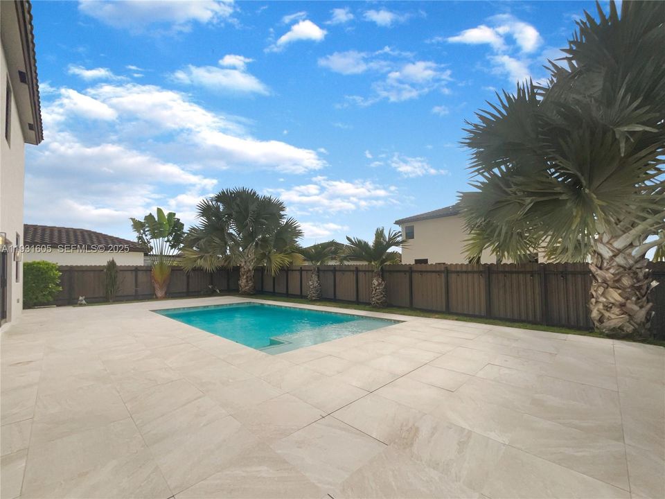 For Sale: $770,000 (4 beds, 3 baths, 2620 Square Feet)