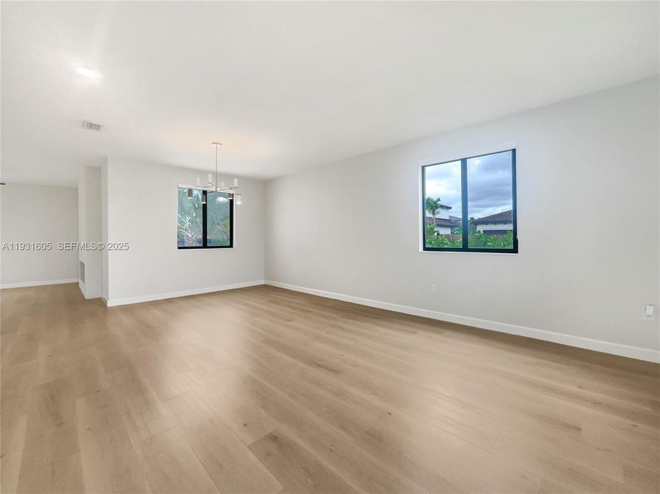 For Sale: $770,000 (4 beds, 3 baths, 2620 Square Feet)