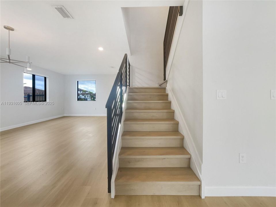 For Sale: $770,000 (4 beds, 3 baths, 2620 Square Feet)