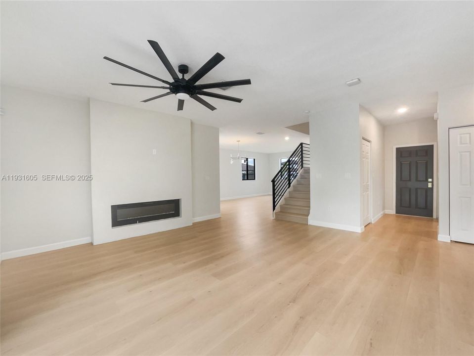 For Sale: $770,000 (4 beds, 3 baths, 2620 Square Feet)