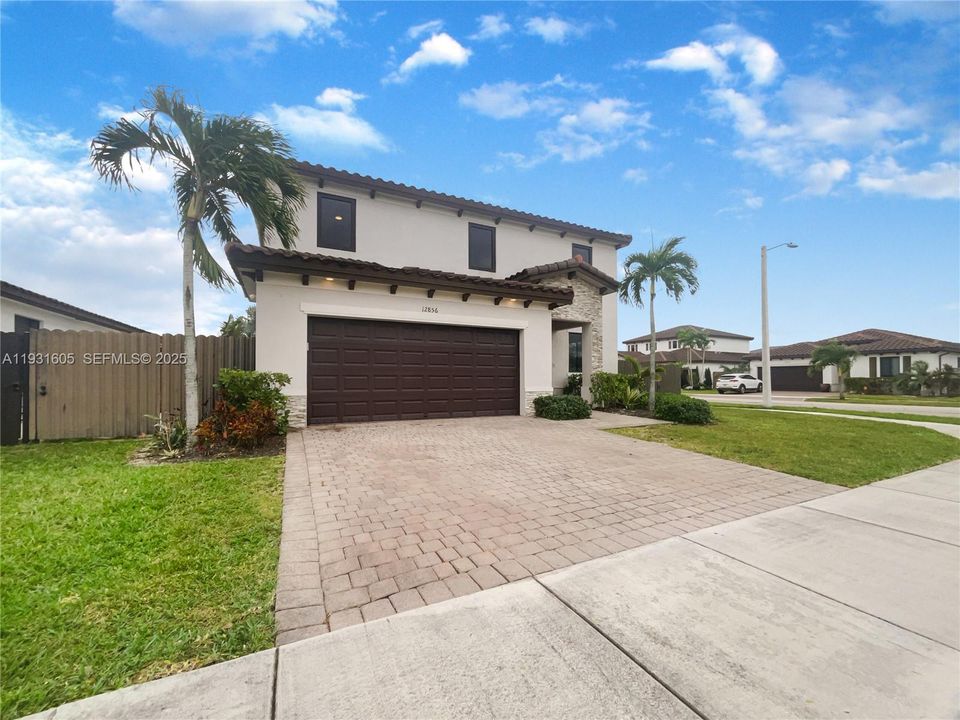 For Sale: $770,000 (4 beds, 3 baths, 2620 Square Feet)