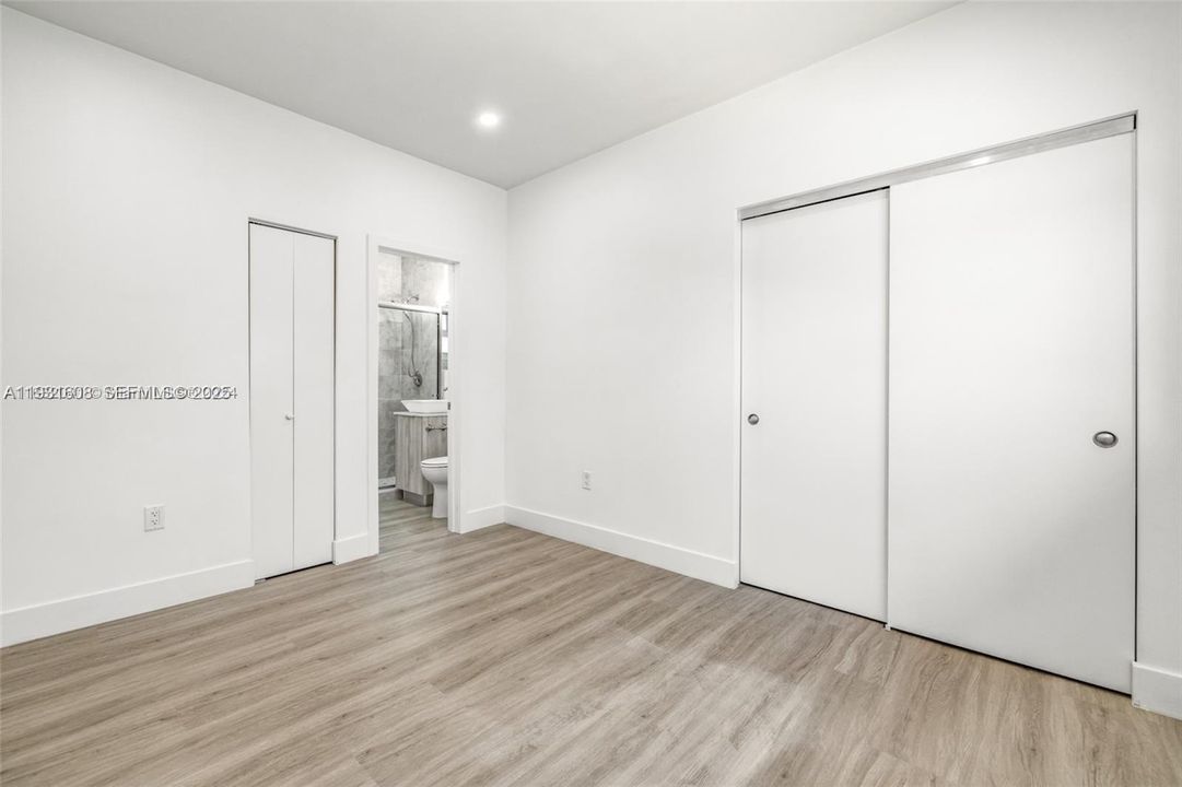 For Rent: $1,900 (1 beds, 1 baths, 1029 Square Feet)