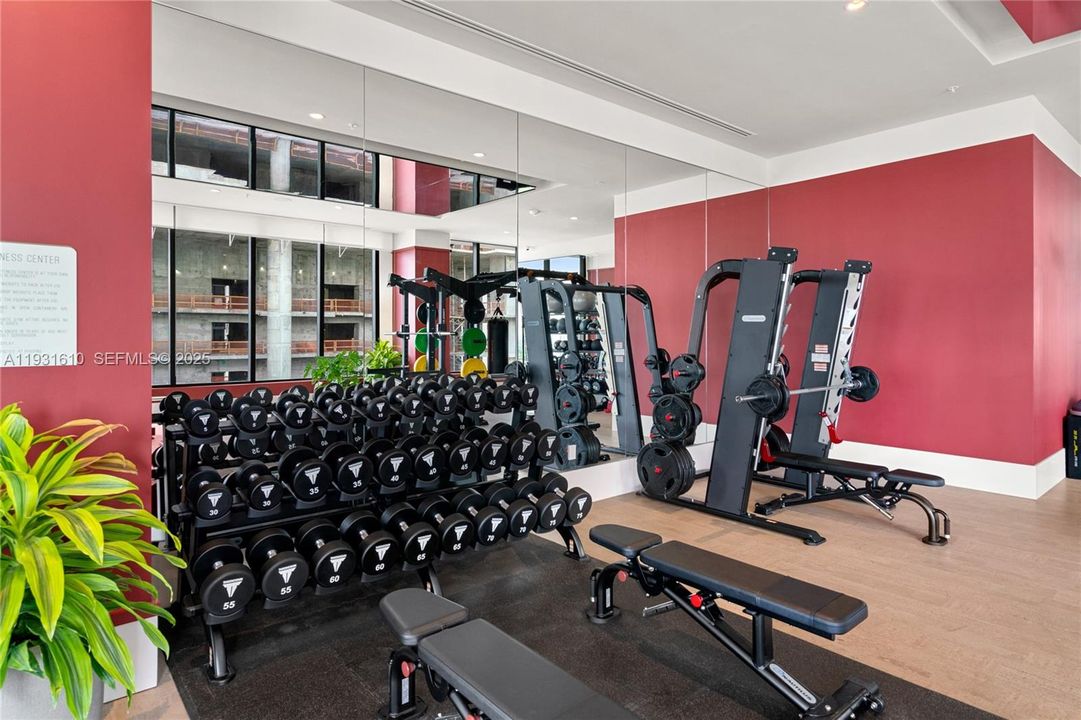 For Rent: $3,800 (1 beds, 1 baths, 600 Square Feet)