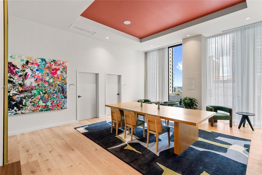 For Rent: $3,800 (1 beds, 1 baths, 600 Square Feet)