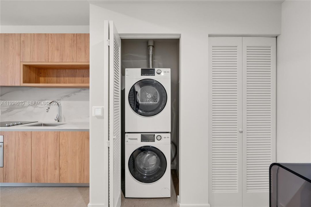 For Rent: $3,800 (1 beds, 1 baths, 600 Square Feet)