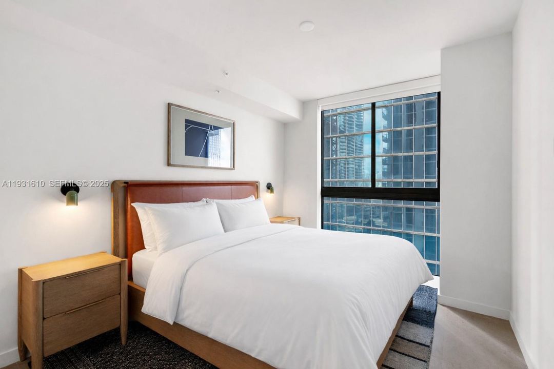 For Rent: $3,800 (1 beds, 1 baths, 600 Square Feet)