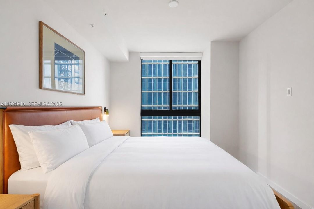 For Rent: $3,800 (1 beds, 1 baths, 600 Square Feet)