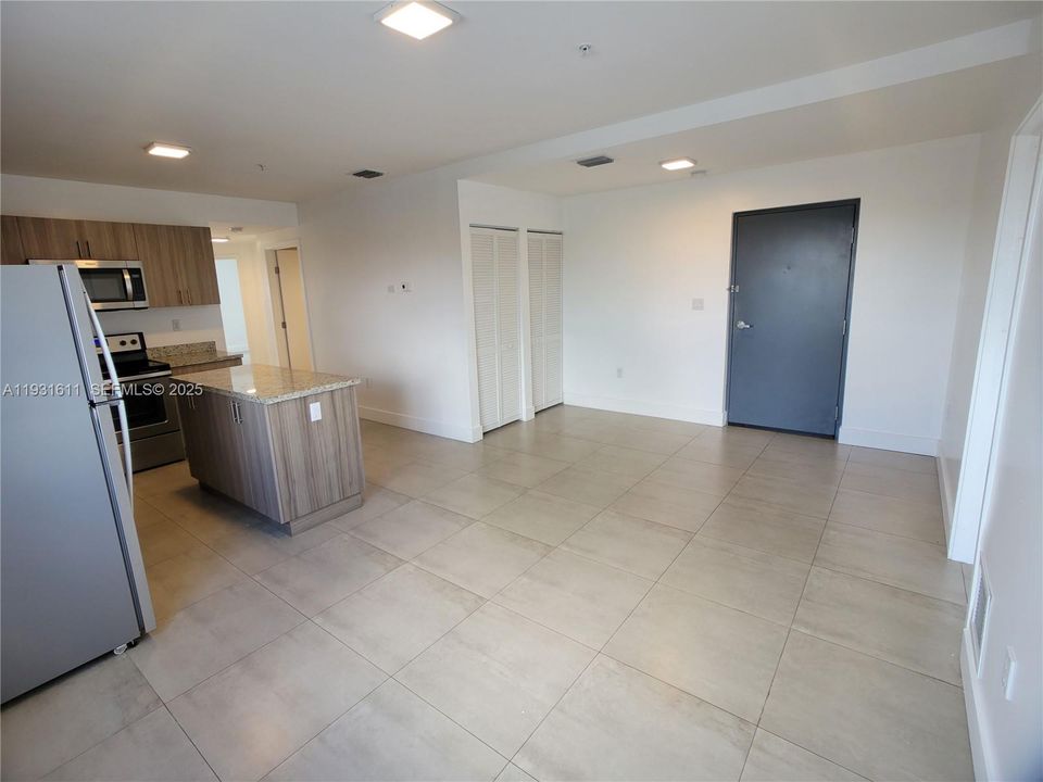 В аренду: $2,550 (3 спален, 2 ванн, 29413 Квадратных фут)