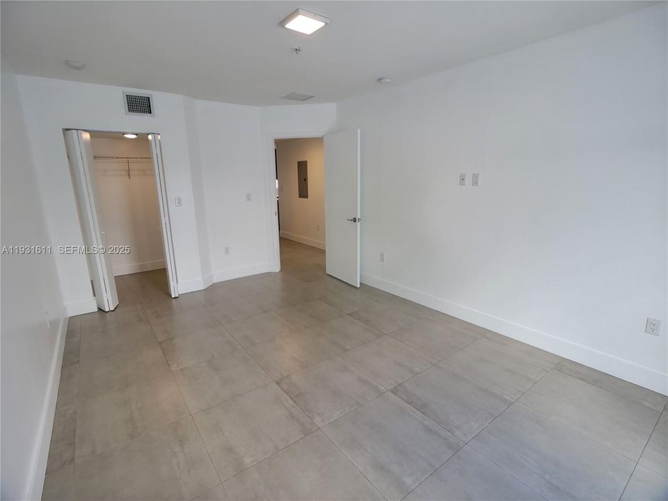 В аренду: $2,550 (3 спален, 2 ванн, 29413 Квадратных фут)