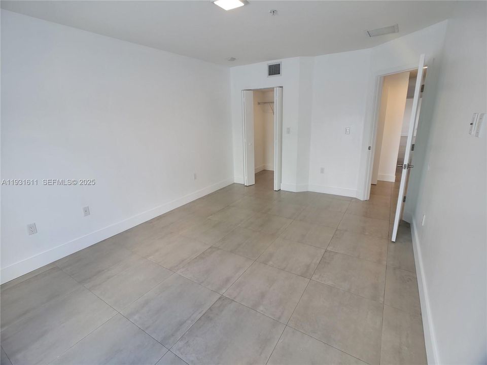 В аренду: $2,550 (3 спален, 2 ванн, 29413 Квадратных фут)