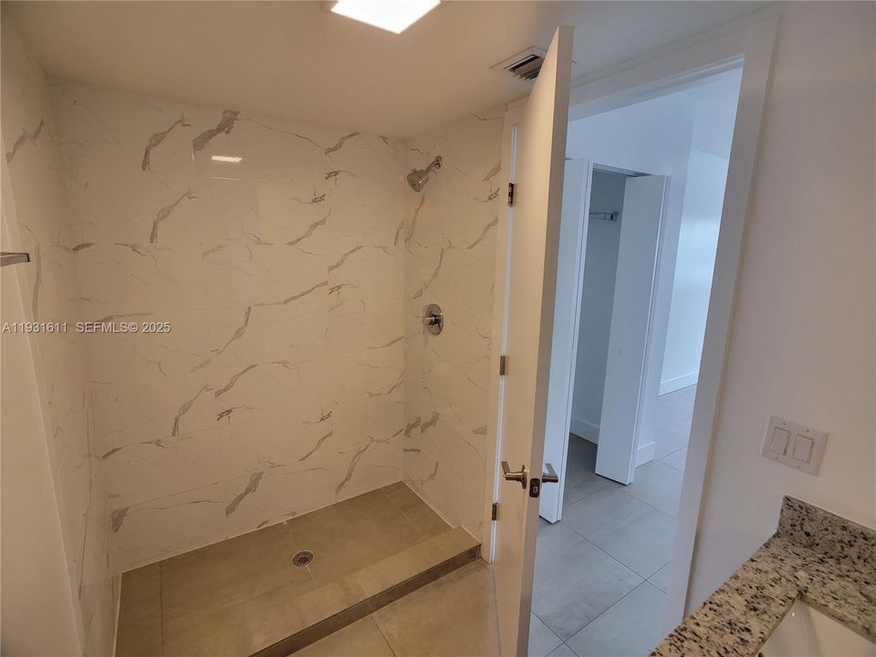 В аренду: $2,550 (3 спален, 2 ванн, 29413 Квадратных фут)