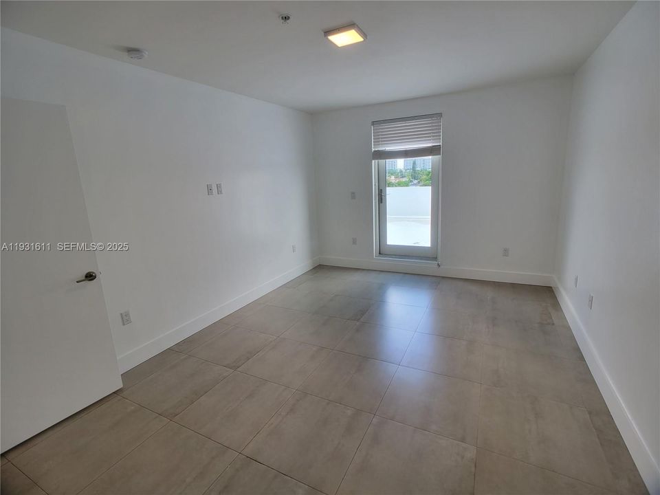 В аренду: $2,550 (3 спален, 2 ванн, 29413 Квадратных фут)