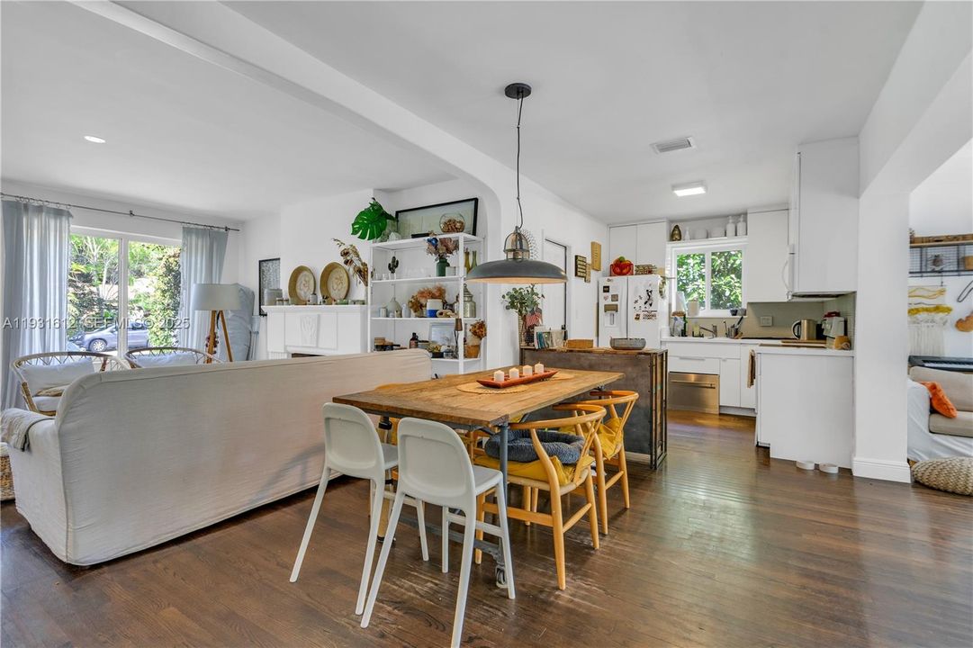 待售: $1,475,000 (3 贝兹, 2 浴室, 1304 平方英尺)