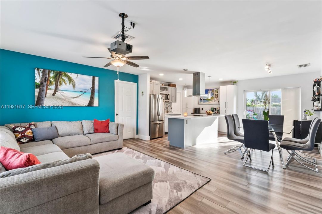 На продажу: $650,000 (3 спален, 2 ванн, 1196 Квадратных фут)