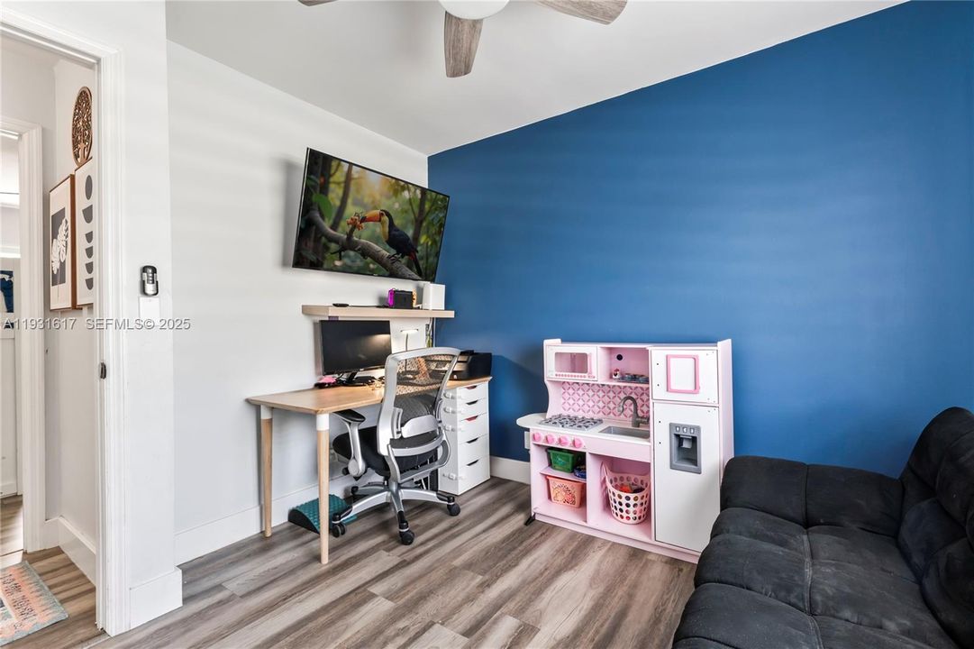 На продажу: $650,000 (3 спален, 2 ванн, 1196 Квадратных фут)