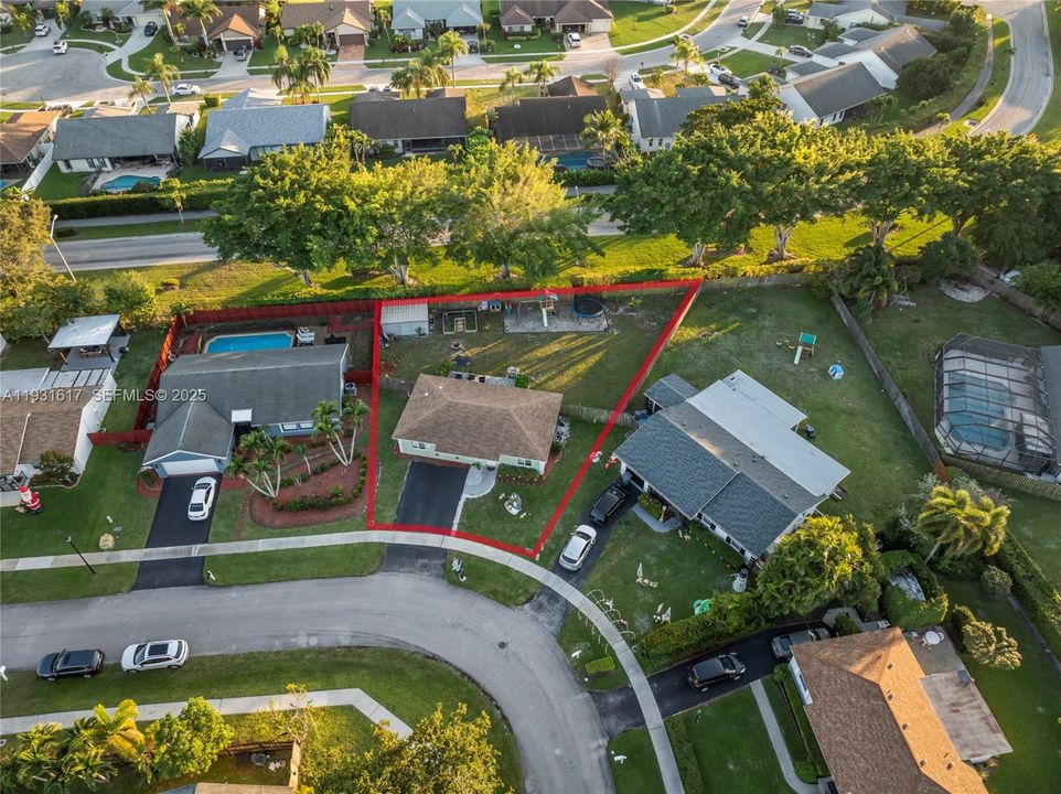 На продажу: $650,000 (3 спален, 2 ванн, 1196 Квадратных фут)