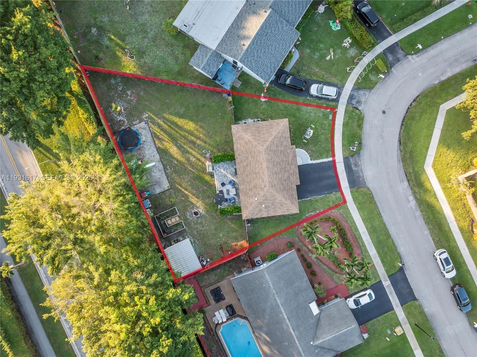 На продажу: $650,000 (3 спален, 2 ванн, 1196 Квадратных фут)