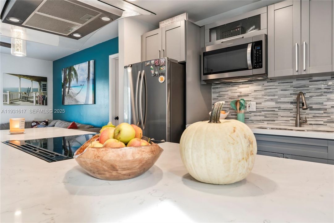 На продажу: $650,000 (3 спален, 2 ванн, 1196 Квадратных фут)