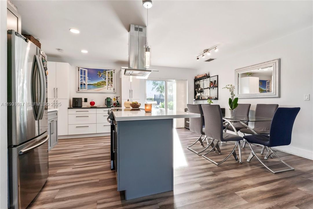 На продажу: $650,000 (3 спален, 2 ванн, 1196 Квадратных фут)