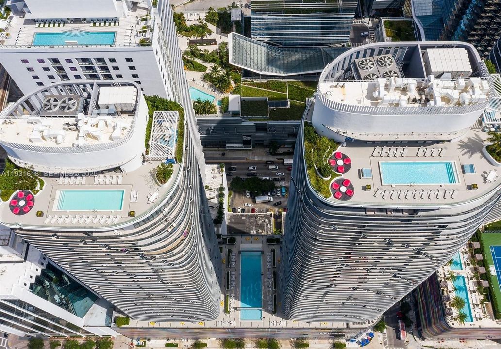 For Rent: $3,500 (1 beds, 1 baths, 541 Square Feet)