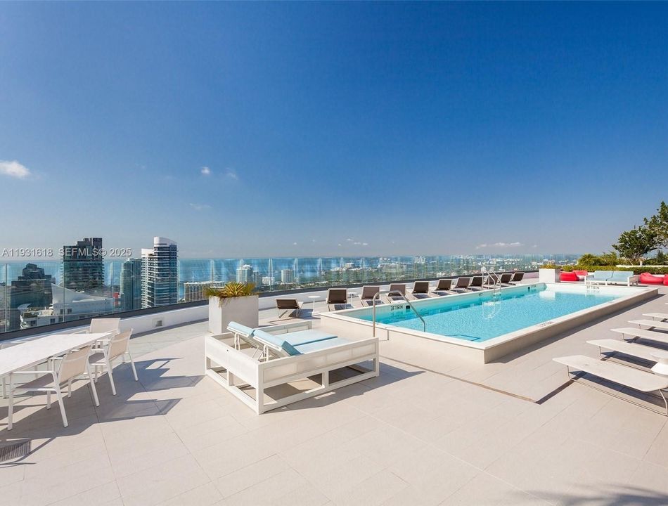 For Rent: $3,500 (1 beds, 1 baths, 541 Square Feet)