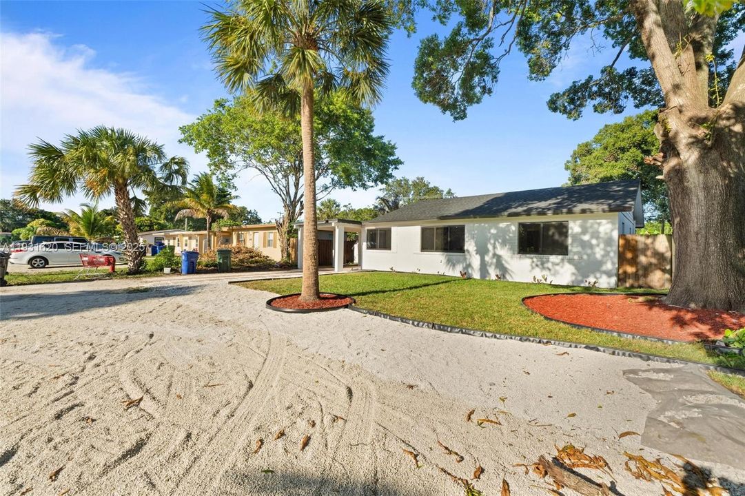 En Venta: $665,000 (3 camas, 3 baños, 1558 Pies cuadrados)