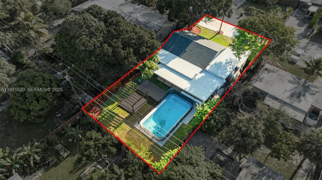 En Venta: $665,000 (3 camas, 3 baños, 1558 Pies cuadrados)