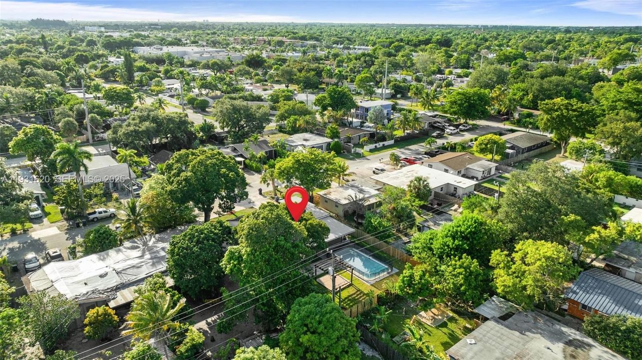 En Venta: $665,000 (3 camas, 3 baños, 1558 Pies cuadrados)