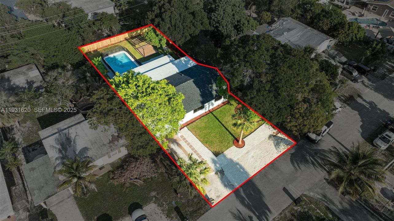 En Venta: $665,000 (3 camas, 3 baños, 1558 Pies cuadrados)