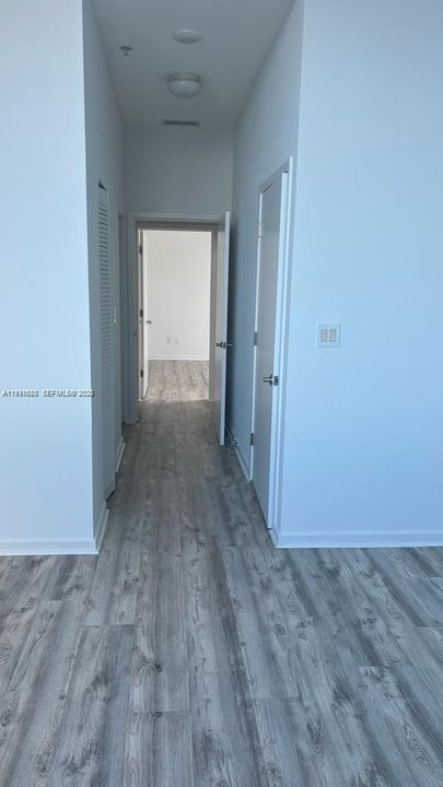 出租: $3,600 (2 贝兹, 2 浴室, 1105 平方英尺)