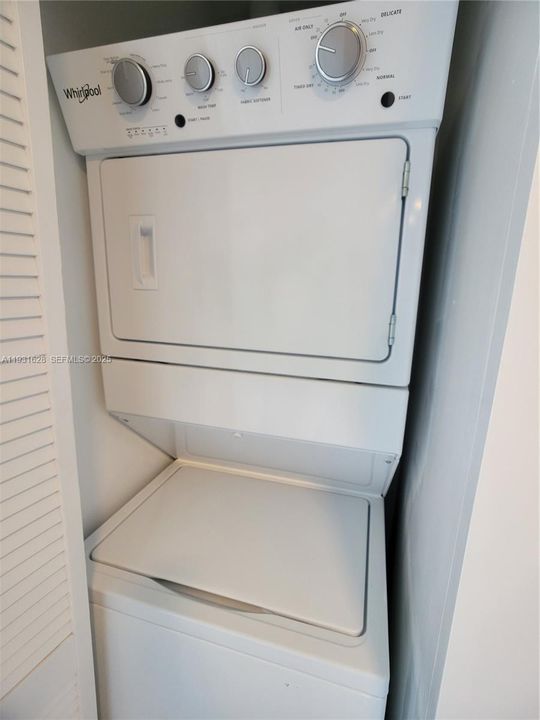 В аренду: $2,300 (2 спален, 2 ванн, 29413 Квадратных фут)