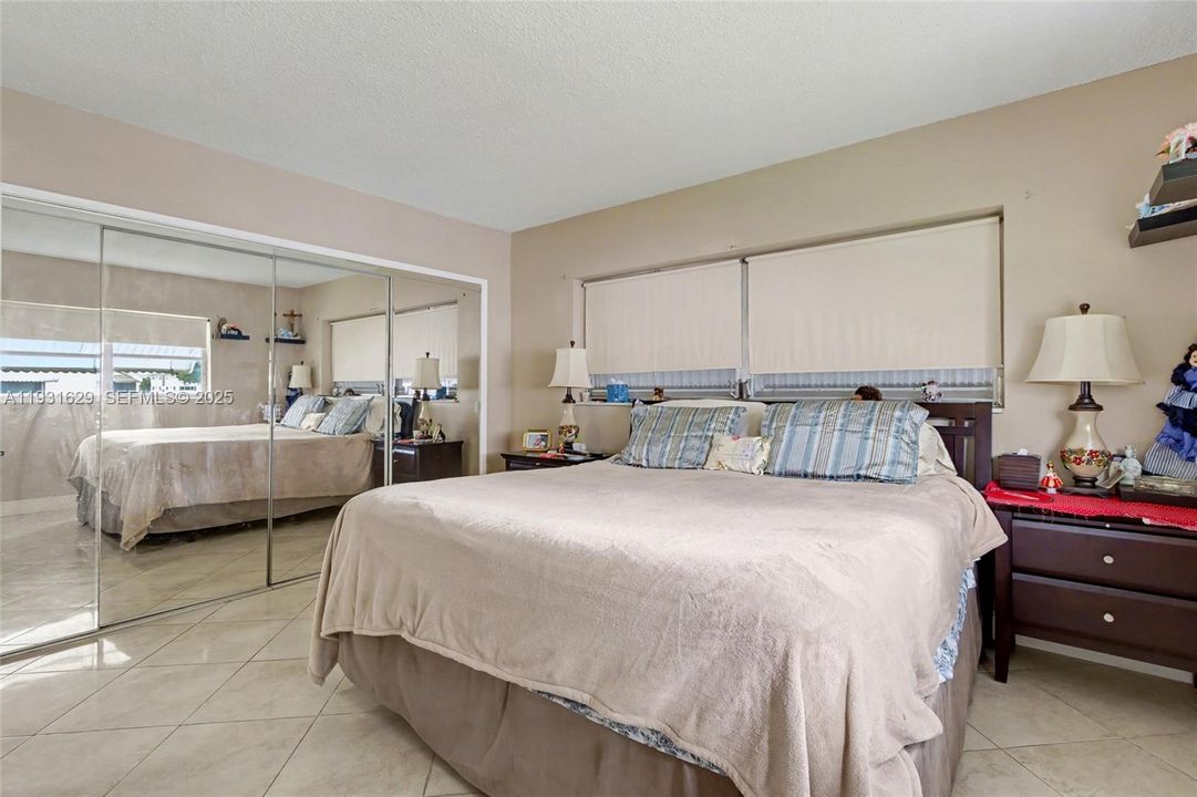 待售: $175,000 (2 贝兹, 2 浴室, 899 平方英尺)