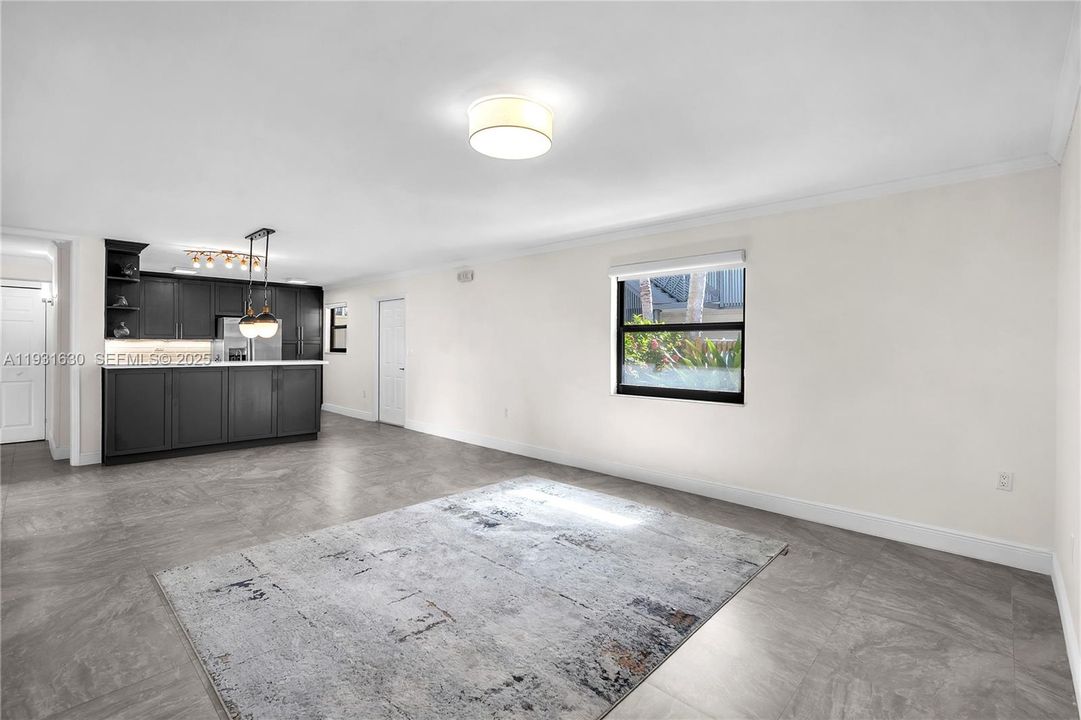 For Rent: $4,000 (2 beds, 2 baths, 1072 Square Feet)