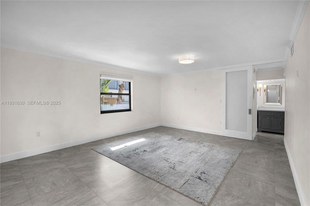 For Rent: $4,000 (2 beds, 2 baths, 1072 Square Feet)