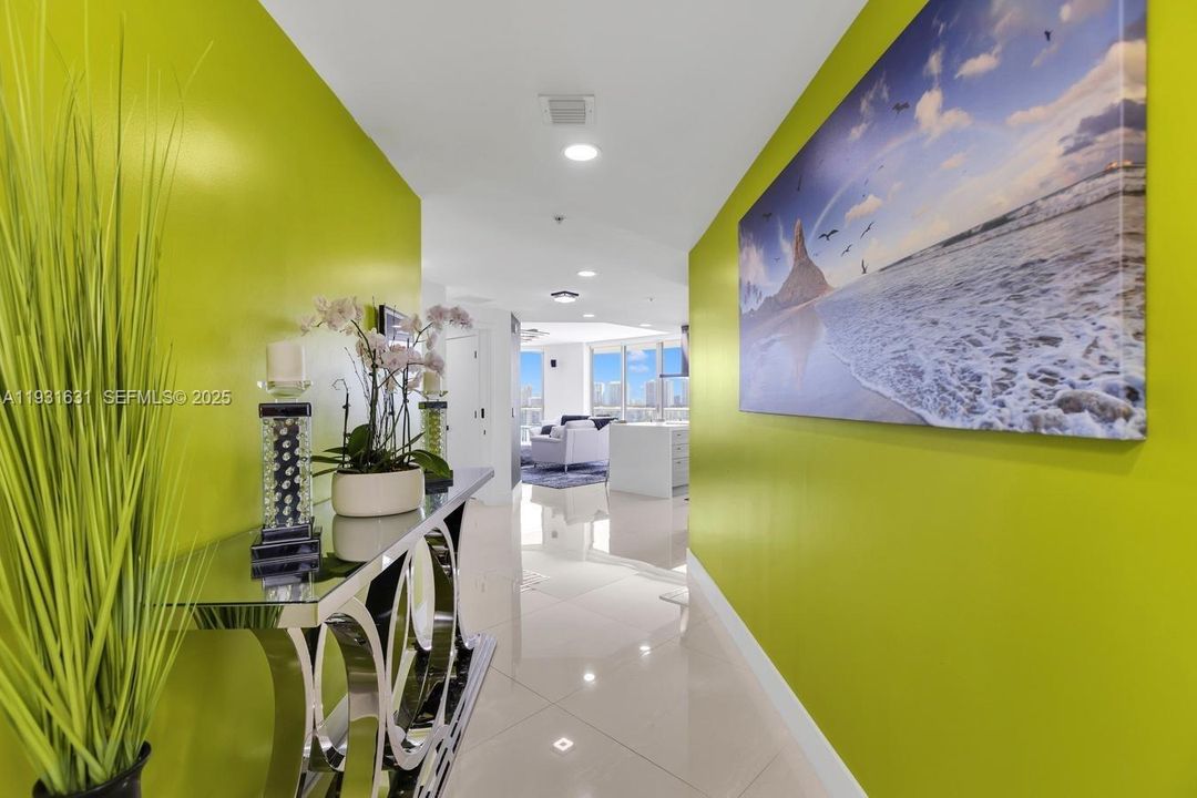 待售: $1,995,000 (3 贝兹, 3 浴室, 2225 平方英尺)