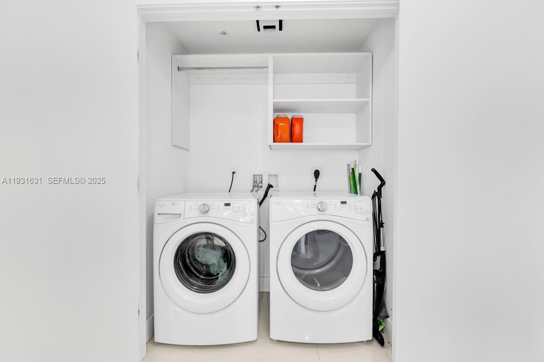 待售: $1,995,000 (3 贝兹, 3 浴室, 2225 平方英尺)