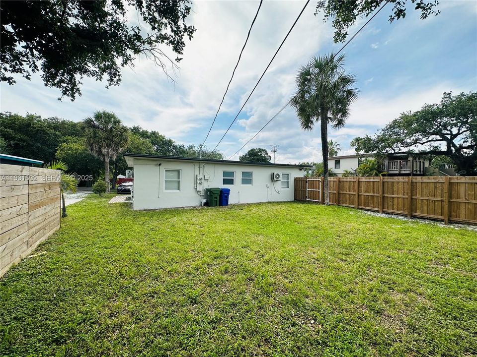 待售: $574,999 (0 贝兹, 0 浴室, 1320 平方英尺)