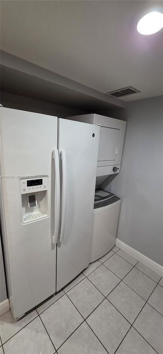 В аренду: $2,150 (2 спален, 2 ванн, 754 Квадратных фут)