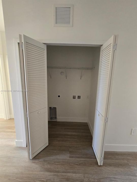 For Rent: $2,700 (3 beds, 2 baths, 0 Square Feet)