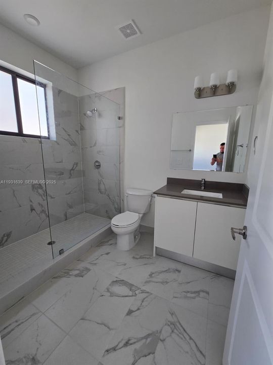 For Rent: $2,700 (3 beds, 2 baths, 0 Square Feet)