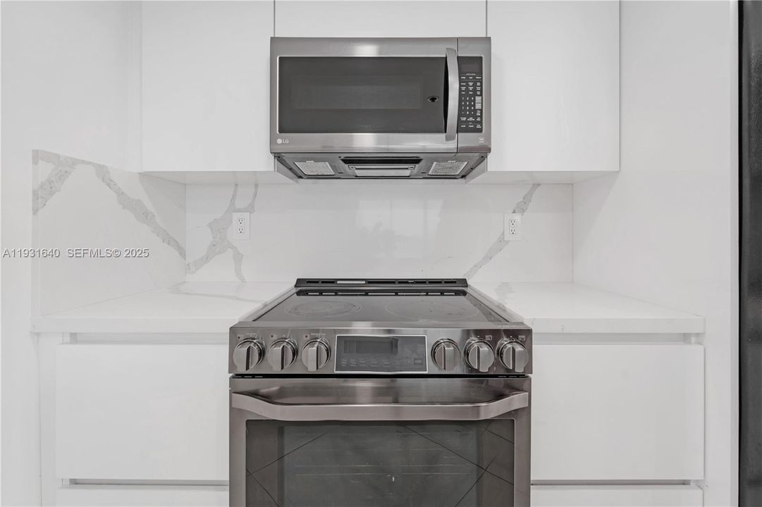 En Venta: $600,000 (2 camas, 2 baños, 1030 Pies cuadrados)