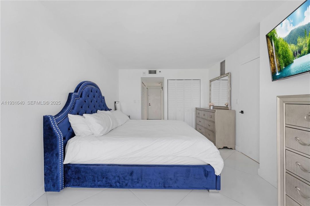 En Venta: $600,000 (2 camas, 2 baños, 1030 Pies cuadrados)