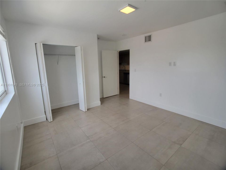 В аренду: $2,300 (2 спален, 2 ванн, 29413 Квадратных фут)