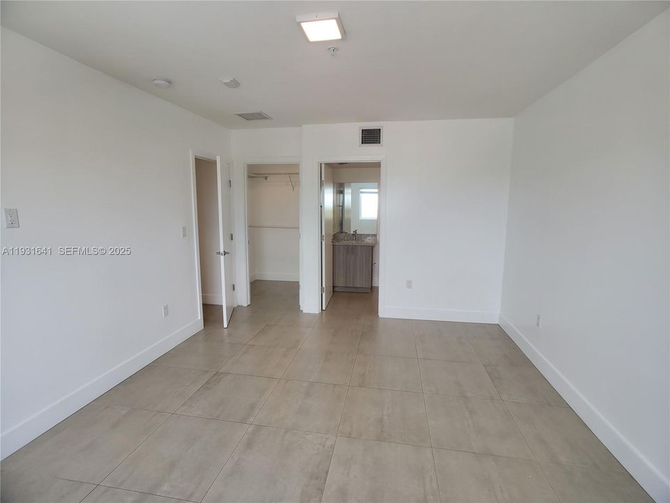 В аренду: $2,300 (2 спален, 2 ванн, 29413 Квадратных фут)