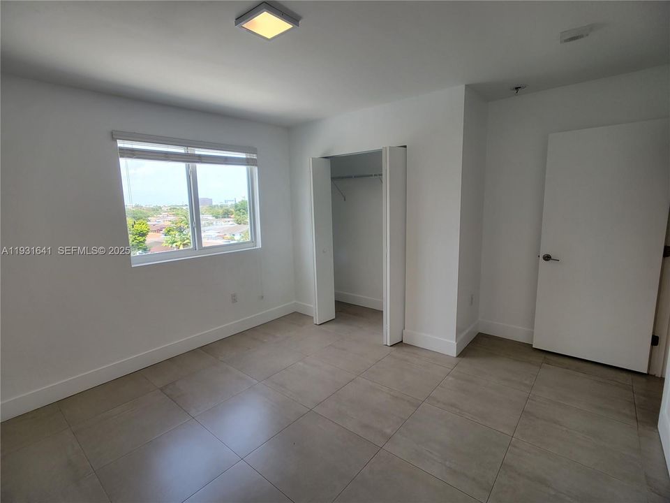 В аренду: $2,300 (2 спален, 2 ванн, 29413 Квадратных фут)