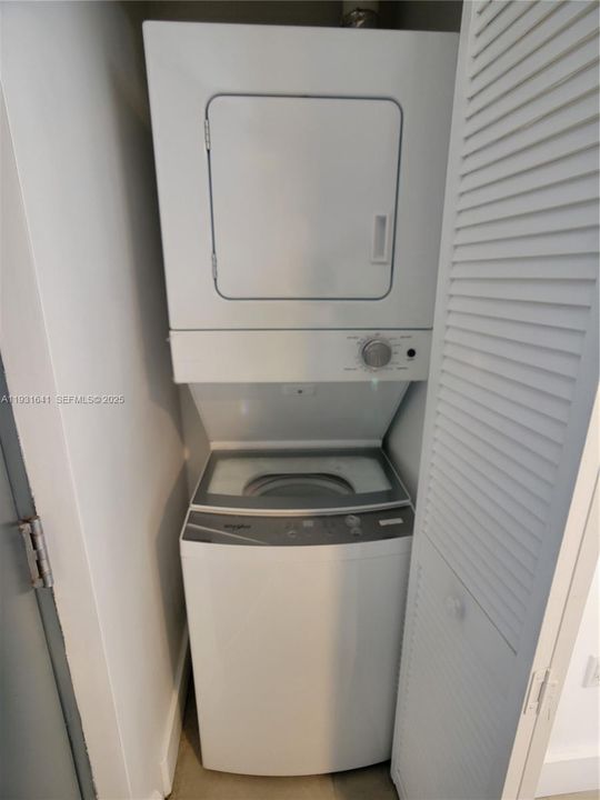 В аренду: $2,300 (2 спален, 2 ванн, 29413 Квадратных фут)